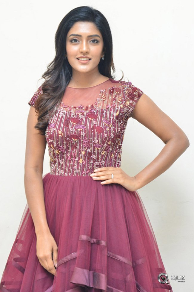 Eesha-Rebba-at-Aravinda-Sametha-Success-Meet